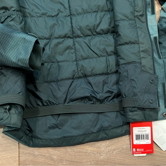 The North Face Women’s Small Jacket *New with Tags* - Picture 8 of 9